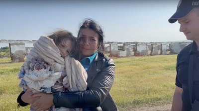 На Одещині біля озера знайшли мокру 6-річну дівчинку, яку шукали всю ніч
