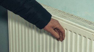 Перевізники та пасажири мерзнуть. Чому автовокзал в Ужгороді три тижні без опалення Перевізники та пасажири мерзнуть. Чому автовокзал в Ужгороді три тижні без опалення