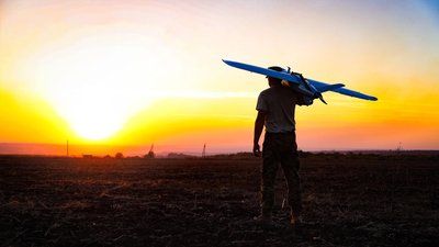 Український військовослужбовець, армія, фронт