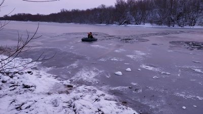 Каталися на санчатах. На Кіровоградщині на річці Південний Буг потонули двоє дітей