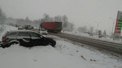 5 ДТП сталося через негоду на дорогах Прикарпаття