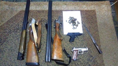 Рушниці, набої та ножі: на Рівненщині закінчився місячник добровільної здачі зброї – поліція Рушниці, набої та ножі: на Рівненщині закінчився місячник добровільної здачі зброї – поліція