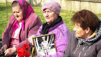 37-мі роковини аварії на ЧАЕС. У Кропивницькому вшанували пам'ять загиблих 37-мі роковини аварії на ЧАЕС. У Кропивницькому вшанували пам'ять загиблих