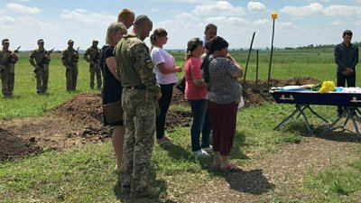 У Лозовій на Харківщині попрощалися із загиблим військовим