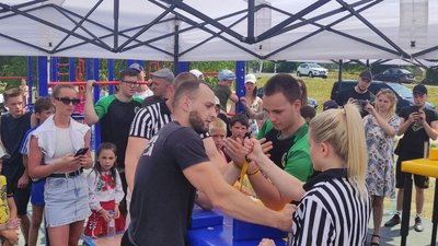 Змагання з армреслінгу вперше відбулися на Ужгородщині Змагання з армреслінгу вперше відбулися на Ужгородщині