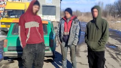На Черкащині з території дитячого садка викрали частину металевого паркану