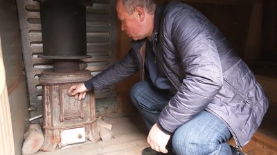 Вантажівка-лазня, кабріолет-Таврія: черкащанин із вживаних машин створив новий автопарк Вантажівка-лазня, кабріолет-Таврія: черкащанин із вживаних машин створив новий автопарк