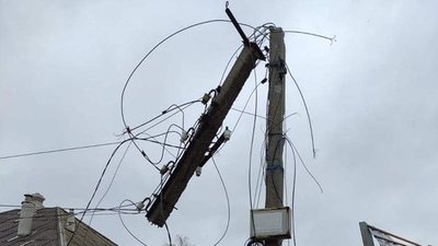 Місто обстрілюють щодня: як живуть люди у Сєвєродонецьку Місто обстрілюють щодня: як живуть люди у Сєвєродонецьку