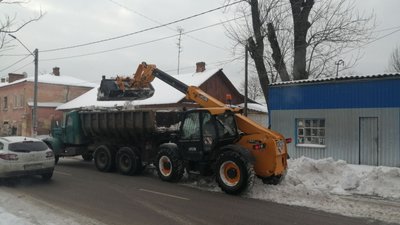 У Житомирі за добу з центральних вулиць вивезли 1200 тонн снігу У Житомирі за добу з центральних вулиць вивезли 1200 тонн снігу