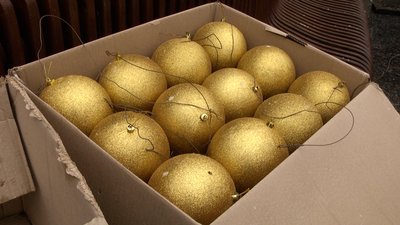 У Житомирі почали прикрашати головну новорічну ялинку У Житомирі почали прикрашати головну новорічну ялинку
