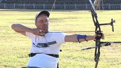 В Одесі спортсмени-лучники готуються до паралімпійських змагань В Одесі спортсмени-лучники готуються до паралімпійських змагань