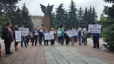 Подякуємо і розпрощаємось: мер про перспективу торговців біля ринку Рівного Подякуємо і розпрощаємось: мер про перспективу торговців біля ринку Рівного
