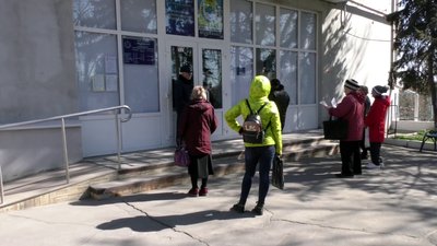 Три постачальники комунальних послуг для херсонців перейшли на спецрежим роботи з абонентами