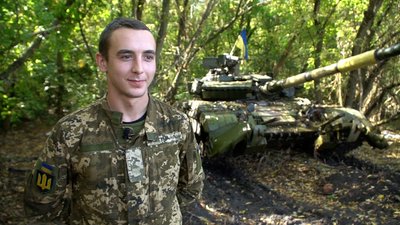 "Вони — просто ціль для мене". 20-річний танкіст, після звільнення Чернігова, став на захист Запорізького напрямку