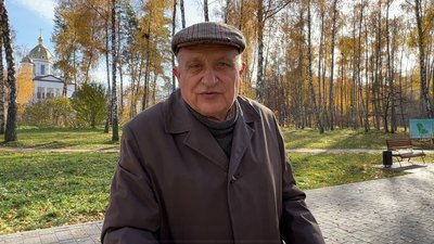 Поліцейські Тернополя роздавали світловідбивачі Поліцейські Тернополя роздавали світловідбивачі