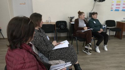 У Черкасах охочі навчаються патронатному вихованню У Черкасах охочі навчаються патронатному вихованню