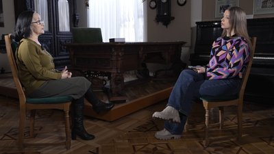 Історикиня, дослідниця життя та творчості М. Леонтовича Лариса Семенко (ліворуч) Історикиня, дослідниця життя та творчості М. Леонтовича Лариса Семенко (ліворуч)