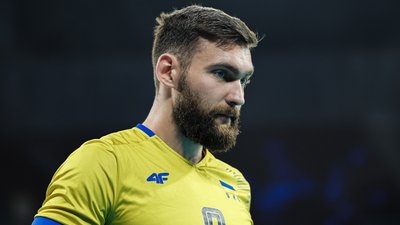 Дмитро Янчук під час матчу України проти Румунії на Євро-2026 з волейболу