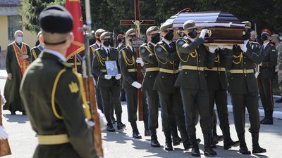 У Львові попрощалися із захисником Луганського аеропорту Сергієм Тимощуком У Львові попрощалися із захисником Луганського аеропорту Сергієм Тимощуком