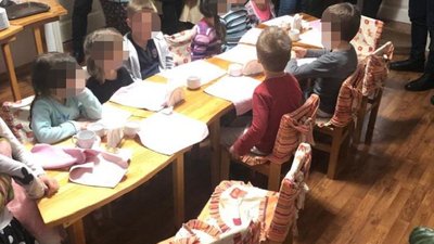 У Києві в антисанітарних умовах незаконно утримували 11 дітей – поліція