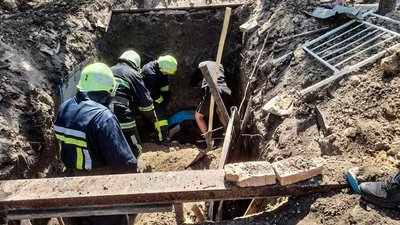 На Черкащині завалився недобудований погріб. Одна людина отримала травми