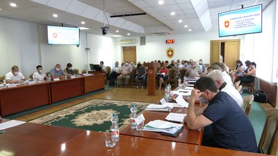 Депутатська комісія погодила санацію аеропорту "Рівне" Депутатська комісія погодила санацію аеропорту "Рівне"