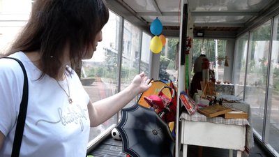 Чим грались діти колись: у Рівному експонують сучасні й столітні іграшки