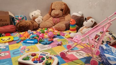Інтернет, холодильник та дитячий куточок: лучани власноруч облаштували бомбосховище у будинку Інтернет, холодильник та дитячий куточок: лучани власноруч облаштували бомбосховище у будинку