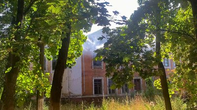 У Чернігові горить 10 школа