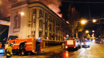 Станом на ранок 7 листопада ліквідація пожежі триває