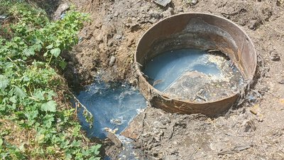 Постійний сморід. Жителі одного з районів Миколаєва скаржаться на підтоплення будинків після дощів Постійний сморід. Жителі одного з районів Миколаєва скаржаться на підтоплення будинків після дощів