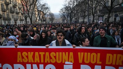 Марш на підтримку лівого соціального центру "Аскатасуна", Італія