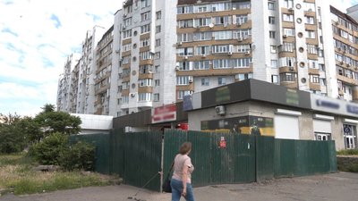Перед вікнами багатоповерхівки: черкасці просять зупинити будівництво