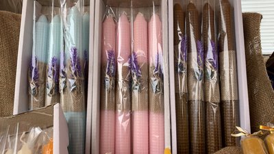 "Попит на товар є": тернопільські продавці про ціни на стрітенські свічки