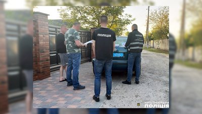 На Чернігівщині правоохоронці викрили виробництво тютюну на понад мільйон гривень На Чернігівщині правоохоронці викрили виробництво тютюну на понад мільйон гривень