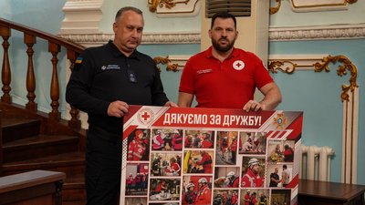 Травмовані внаслідок вибуху: як зараз себе почувають миколаївські рятувальники Травмовані внаслідок вибуху: як зараз себе почувають миколаївські рятувальники