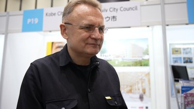 Садовий під час візиту в Японію Садовий під час візиту в Японію