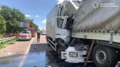 Смертельна ДТП за участі вантажівок у Києві