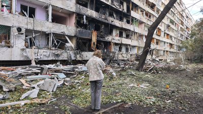 обстріл Києва 13 жовтня 2026 та в ніч на 14 жовтня 2026, будинок Деснянський район