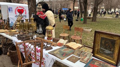 "Так атмосферно, так хочеться швидшої перемоги": на мистецькому марафоні у Кривому Розі збирають кошти на дрони для ЗСУ "Так атмосферно, так хочеться швидшої перемоги": на мистецькому марафоні у Кривому Розі збирають кошти на дрони для ЗСУ