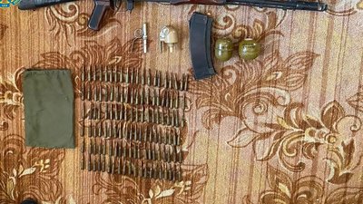 Жителя Херсонщини судитимуть за зберігання зброї та наркотиків