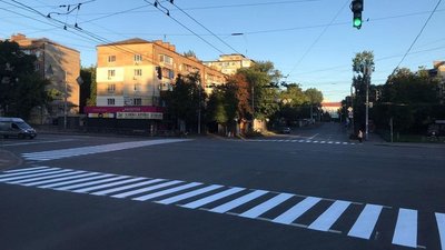 У Києві завершили наносити розмітку на дорогах — КМДА У Києві завершили наносити розмітку на дорогах — КМДА