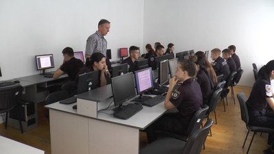 Як навчаються курсанти Луганського університету внутрішніх справ в Івано-Франківську Як навчаються курсанти Луганського університету внутрішніх справ в Івано-Франківську