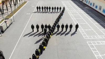 До річниці Нацгвардії у Вінниці військові вишикувалися у "живу" сімку