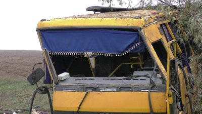 На Херсонщині сталась ДТП: 2 людей загинули, 23 - травмовані На Херсонщині сталась ДТП: 2 людей загинули, 23 - травмовані