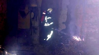 Гасіння пожежі в храмі Гасіння пожежі в храмі