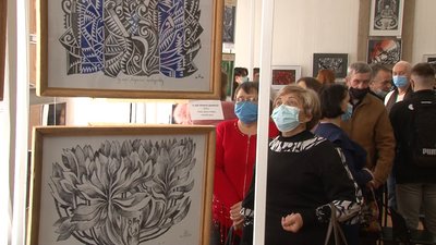 Черкаський художник представив виставку до свого семидесятиліття