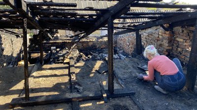 "Зимою мерзнути будемо". Жителі Нікополя на Дніпропетровщині готуються до зими під обстрілами "Зимою мерзнути будемо". Жителі Нікополя на Дніпропетровщині готуються до зими під обстрілами