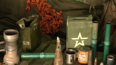 Уламки від касетних снарядів та російська форма: у Чернігові історики збирають військову колекцію
