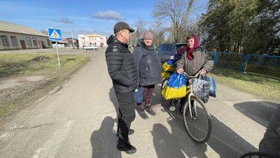 Окупація, рік у темряві, без води і газу: село Правдине на Херсонщині повертається до життя Окупація, рік у темряві, без води і газу: село Правдине на Херсонщині повертається до життя